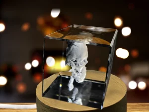 3D Engraved Crystal Skull Halloween Decor1